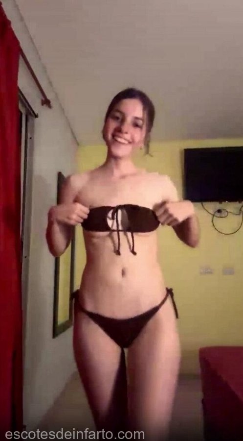 Tinglebay Desnuda 13 tingle 14