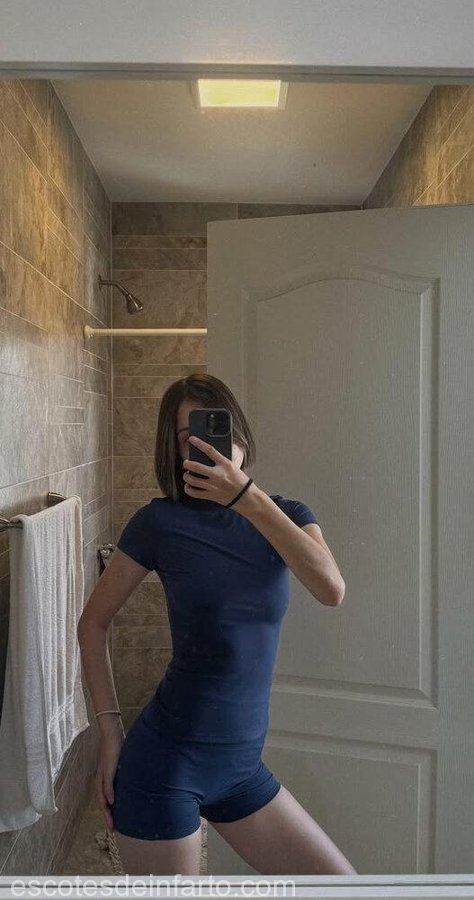 Tinglebay Desnuda 26 tingle 27